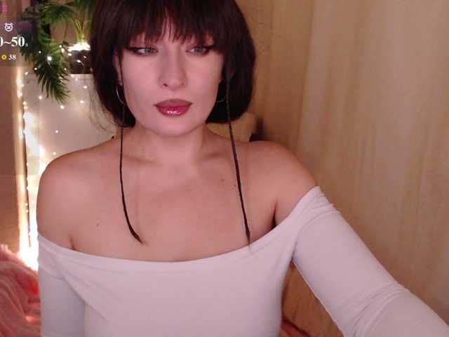 Zeeeme live cam on BongaCams