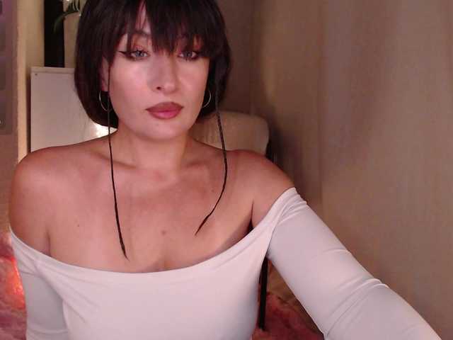 Zeeeme live cam on BongaCams