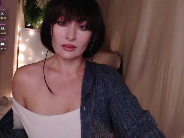 Zeeeme live cam on BongaCams