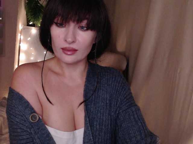 Zeeeme live cam on BongaCams