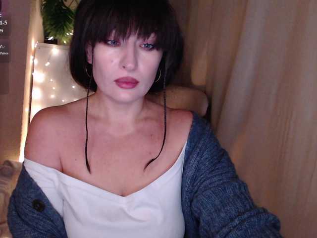 Zeeeme live cam on BongaCams