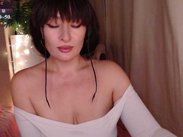 Zeeeme live cam on BongaCams