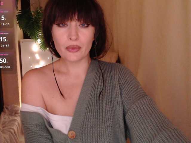 Zeeeme live cam on BongaCams