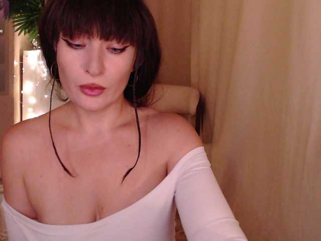 Zeeeme live cam on BongaCams