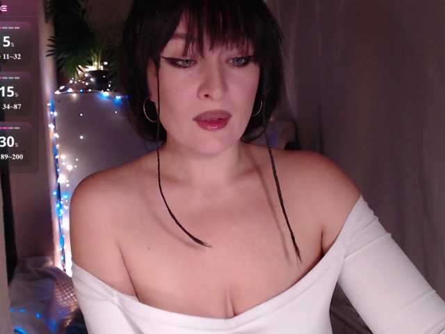 Zeeeme live cam on BongaCams