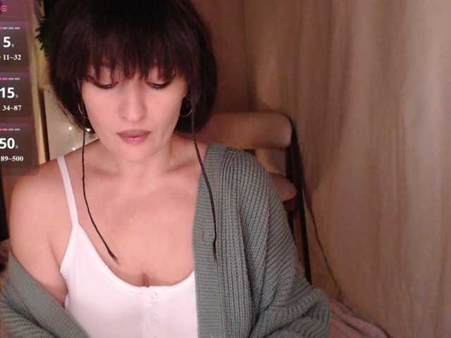Zeeeme live cam on BongaCams