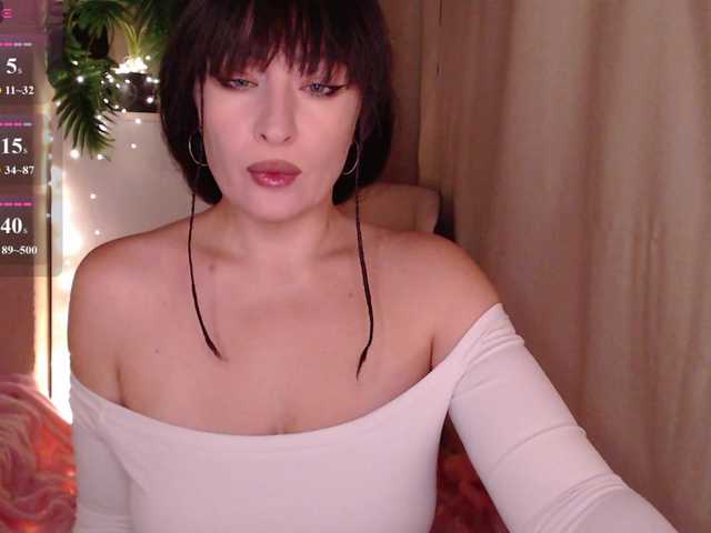 Zeeeme live cam on BongaCams