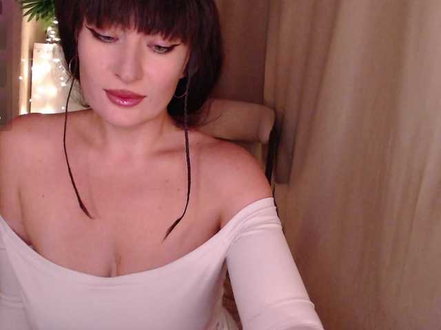 Zeeeme live cam on BongaCams