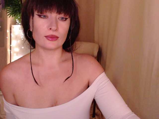 Zeeeme live cam on BongaCams