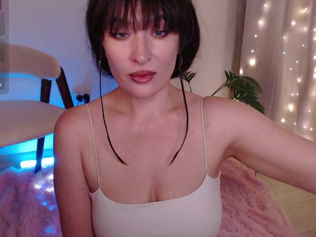 Zeeeme live cam on BongaCams