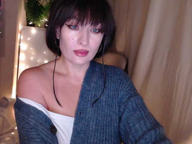 Zeeeme live cam on BongaCams