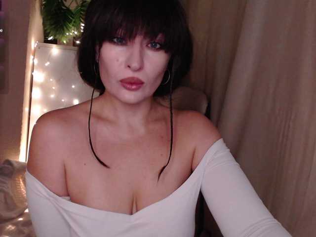 Zeeeme live cam on BongaCams