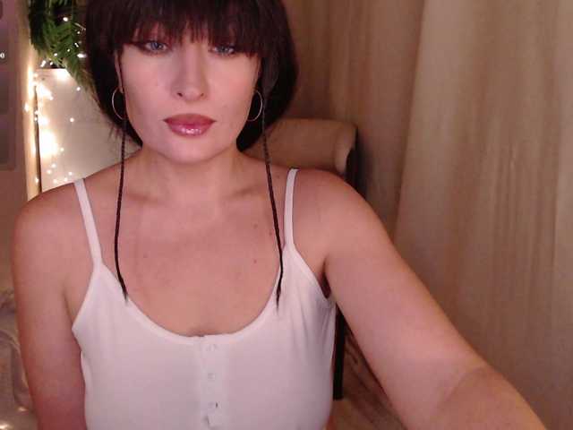 Zeeeme live cam on BongaCams