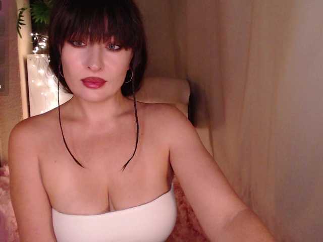 Zeeeme live cam on BongaCams