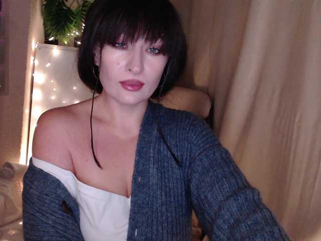 Zeeeme live cam on BongaCams