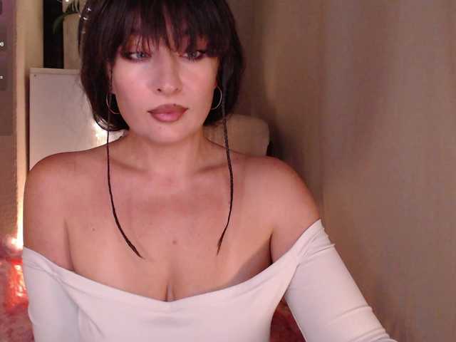 Zeeeme live cam on BongaCams