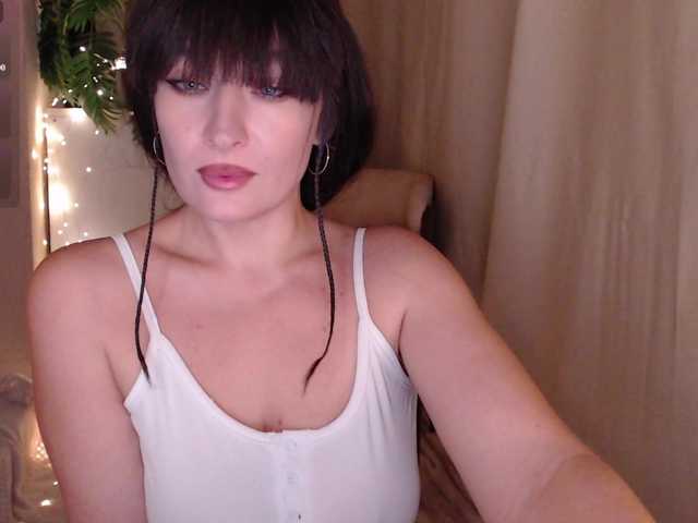Zeeeme live cam on BongaCams