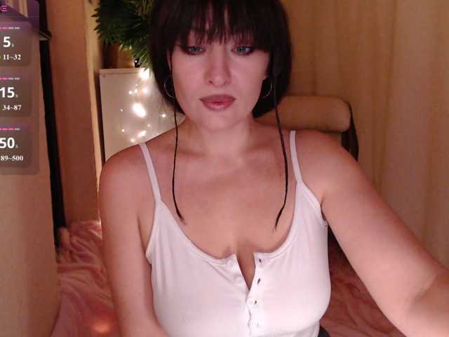 Zeeeme live cam on BongaCams