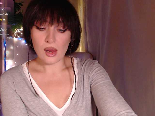 Zeeeme live cam on BongaCams