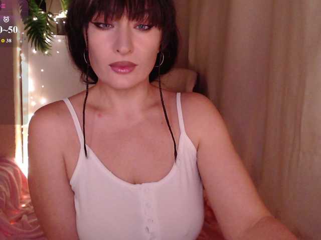 Zeeeme live cam on BongaCams