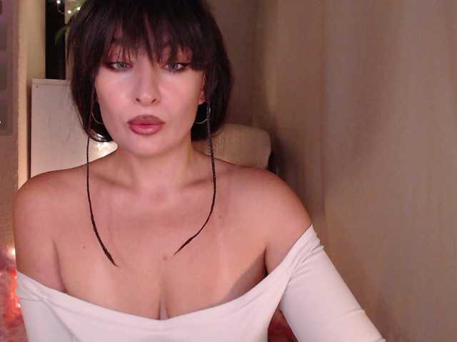 Zeeeme live cam on BongaCams