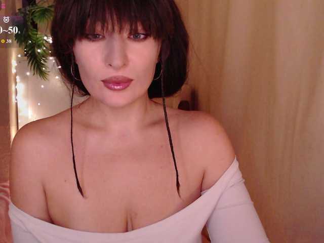 Zeeeme live cam on BongaCams