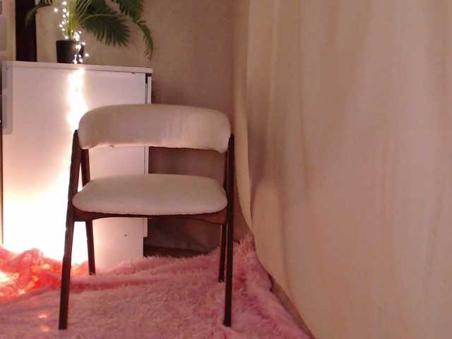 Zeeeme live cam on BongaCams