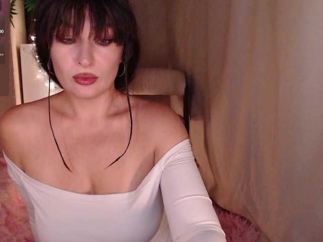 Zeeeme live cam on BongaCams