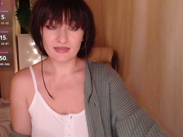 Zeeeme live cam on BongaCams