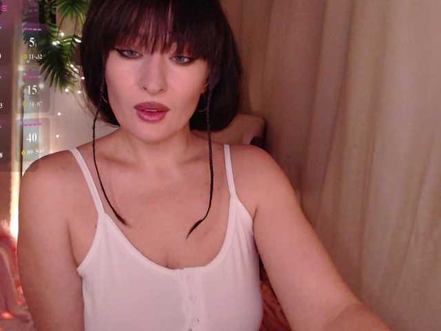 Zeeeme live cam on BongaCams
