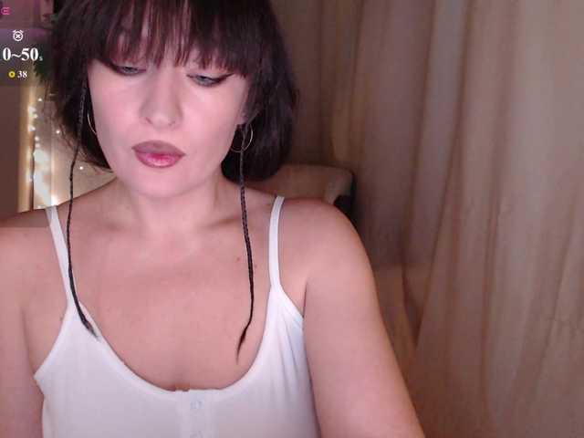 Zeeeme live cam on BongaCams