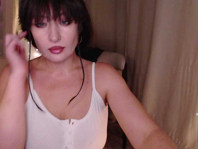 Zeeeme live cam on BongaCams