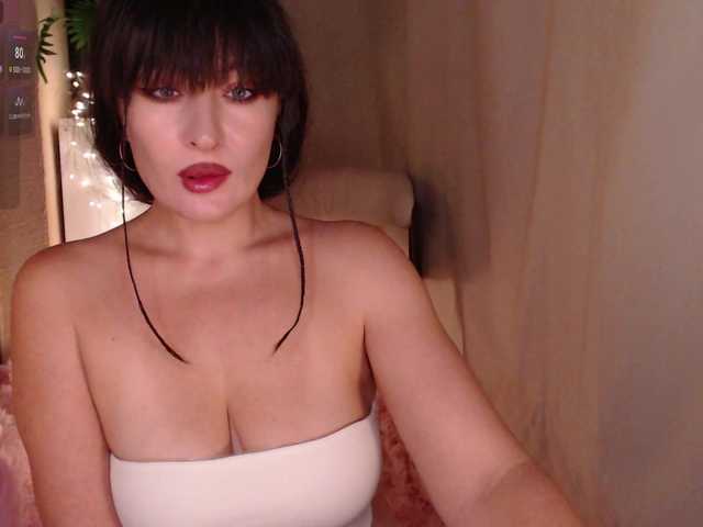 Zeeeme live cam on BongaCams