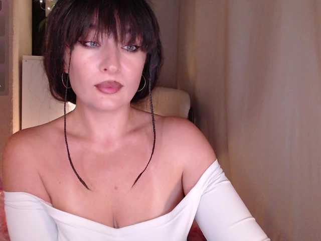 Zeeeme live cam on BongaCams