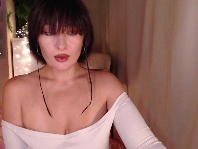 Zeeeme live cam on BongaCams
