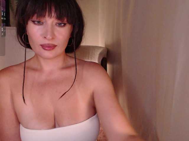 Zeeeme live cam on BongaCams