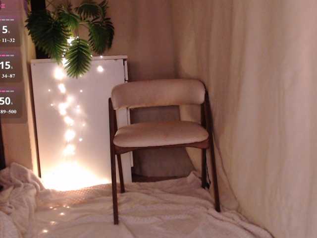 Zeeeme live cam on BongaCams