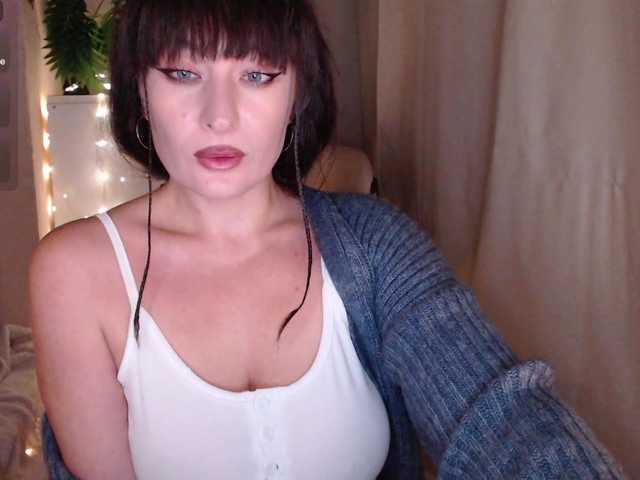 Zeeeme live cam on BongaCams