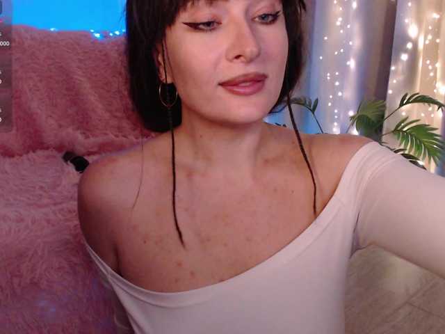 Zeeeme's BongaCams show and profile