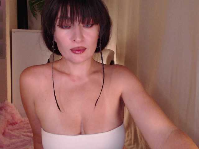 Zeeeme live cam on BongaCams