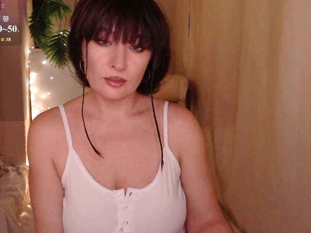 Zeeeme live cam on BongaCams