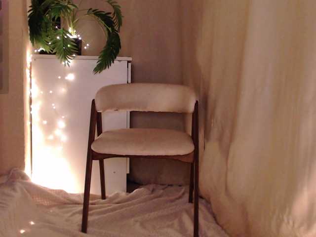Zeeeme live cam on BongaCams