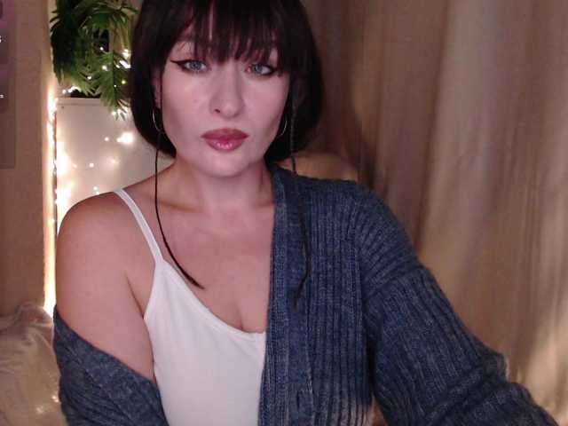 Zeeeme live cam on BongaCams