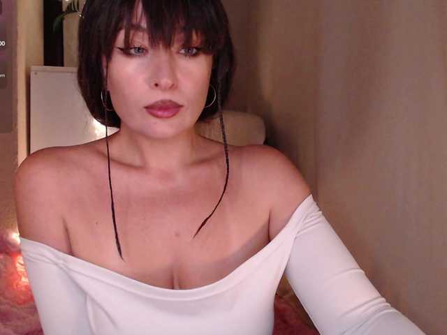 Zeeeme live cam on BongaCams