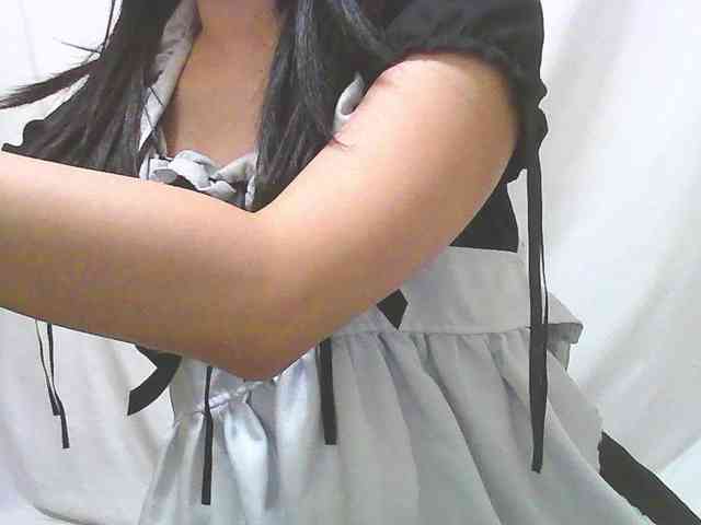モデル: yourmaid