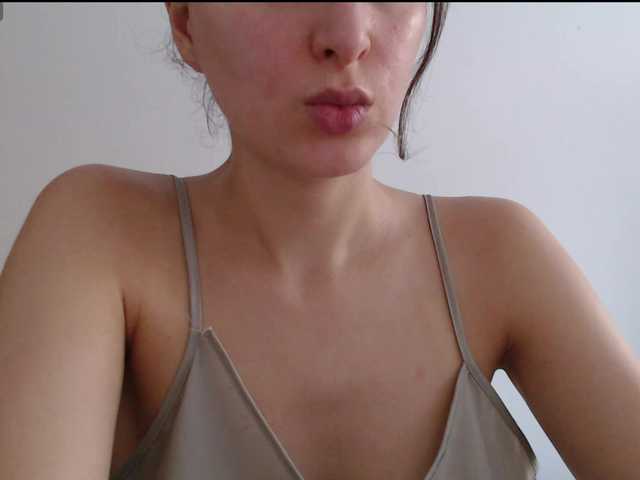 Hot-lina live cam on BongaCams