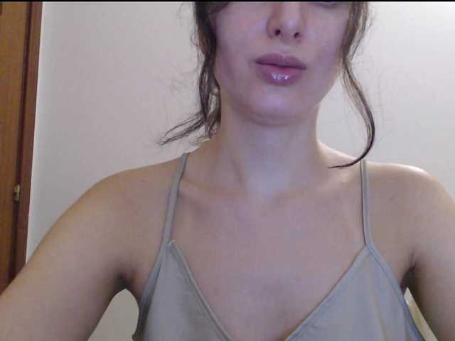 Hot-lina live cam on BongaCams