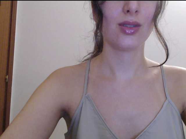 Hot-lina live cam on BongaCams