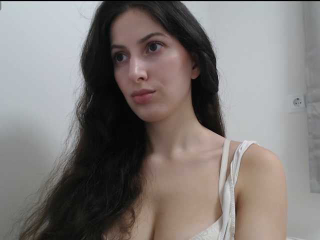 Hot-lina live cam on BongaCams