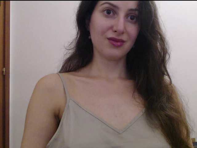 Hot-lina live cam on BongaCams